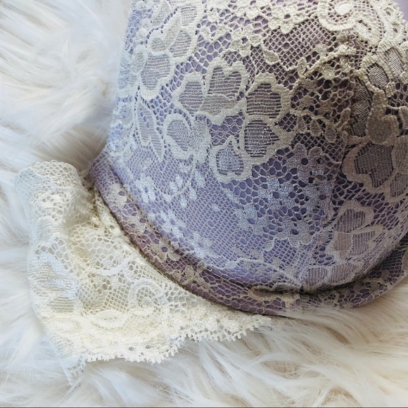 🛍 SOLD 🛍 Victoria’s Secret Lavender & Gold Lace - Picture 3 of 8